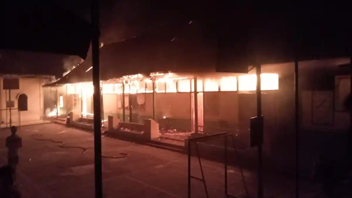 Kebakaran Ponpes Darussalam Muhammadiyah di Ogan Ilir, 3 Mobil Pemadam Diterjunkan Jinakkan Api