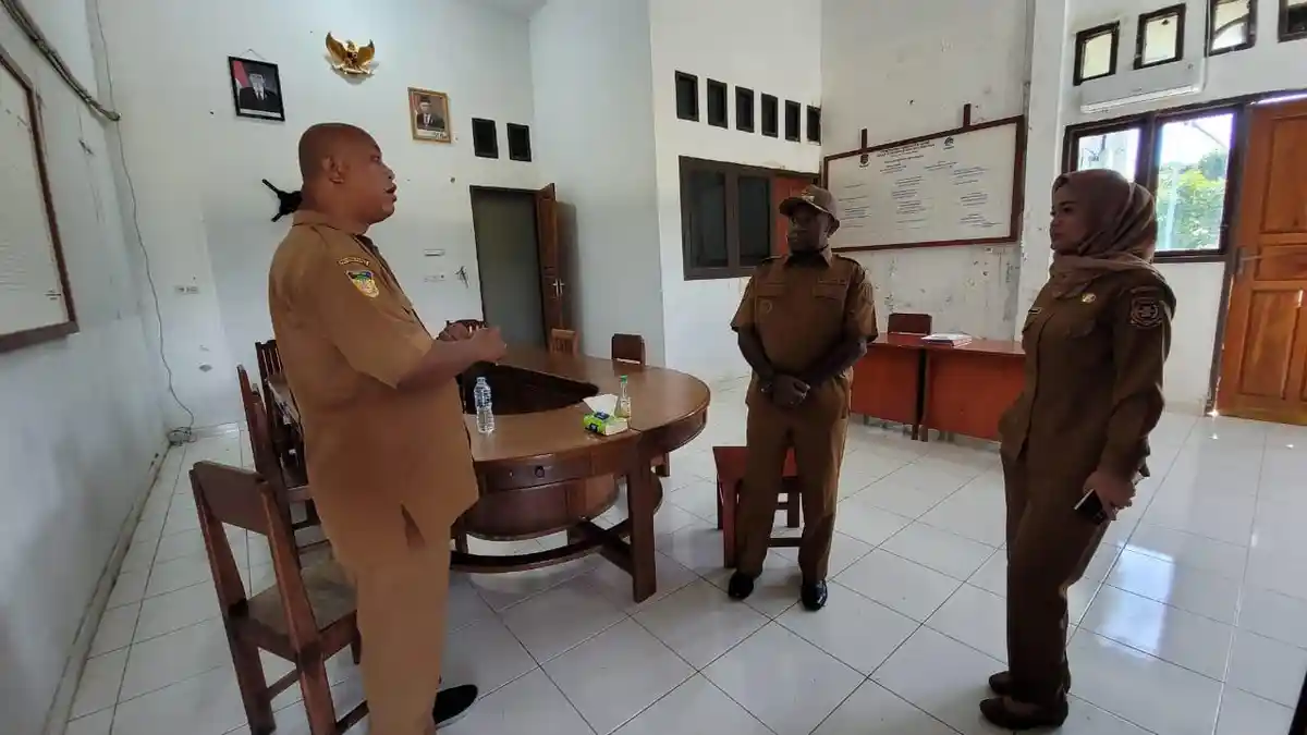Bupati-Wabup Sarmi Sidak Diskominfo, Minta Semua Distrik Miliki Akses Internet