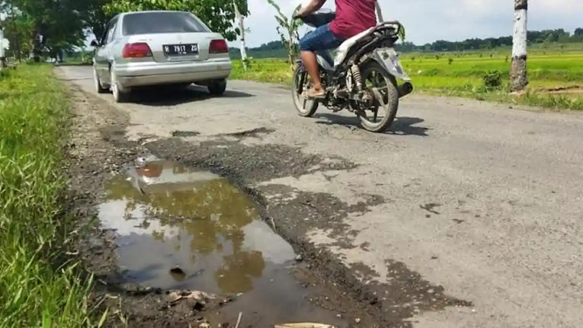 Bupati Blora Usulkan Kondisi Jalan Berlubang dan Rusak Area Ngawen - Japah - Todanan ke Gubernur