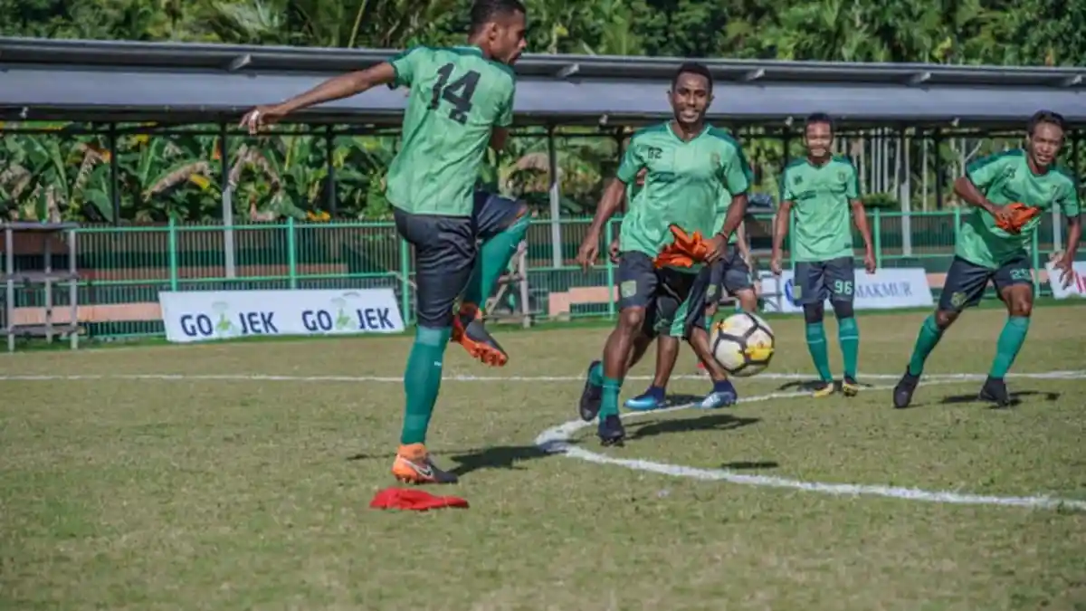Asisten Manager Persebaya Bantah Ada Komunikasi dengan Marwal Iskandar, Freddy Muli & Uston Nawawi