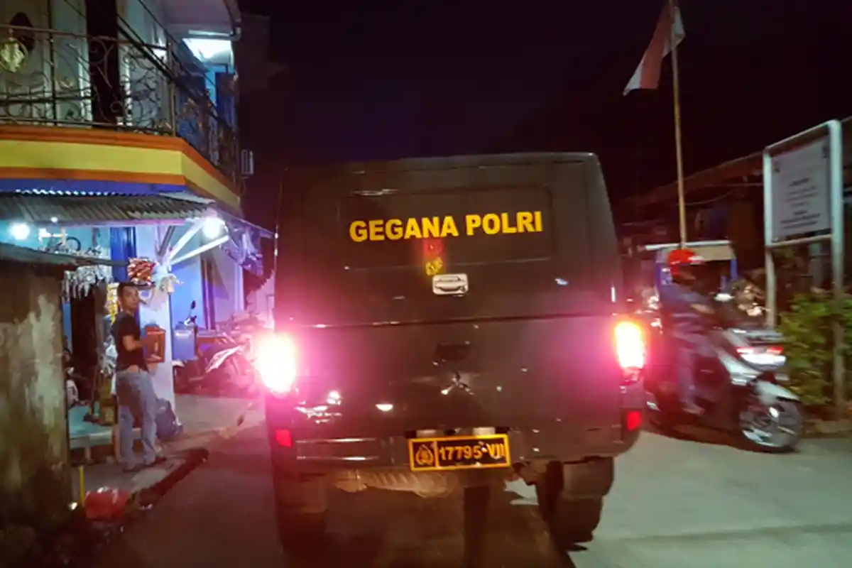 Koper Mencurigakan Gegerkan Warga Kebon Pala, Tim Gegana Turun Tangan