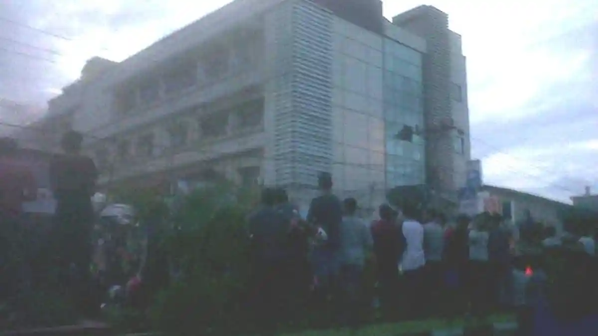 BREAKING NEWS: Hotel Grand Surya Kotabaru Terbakar