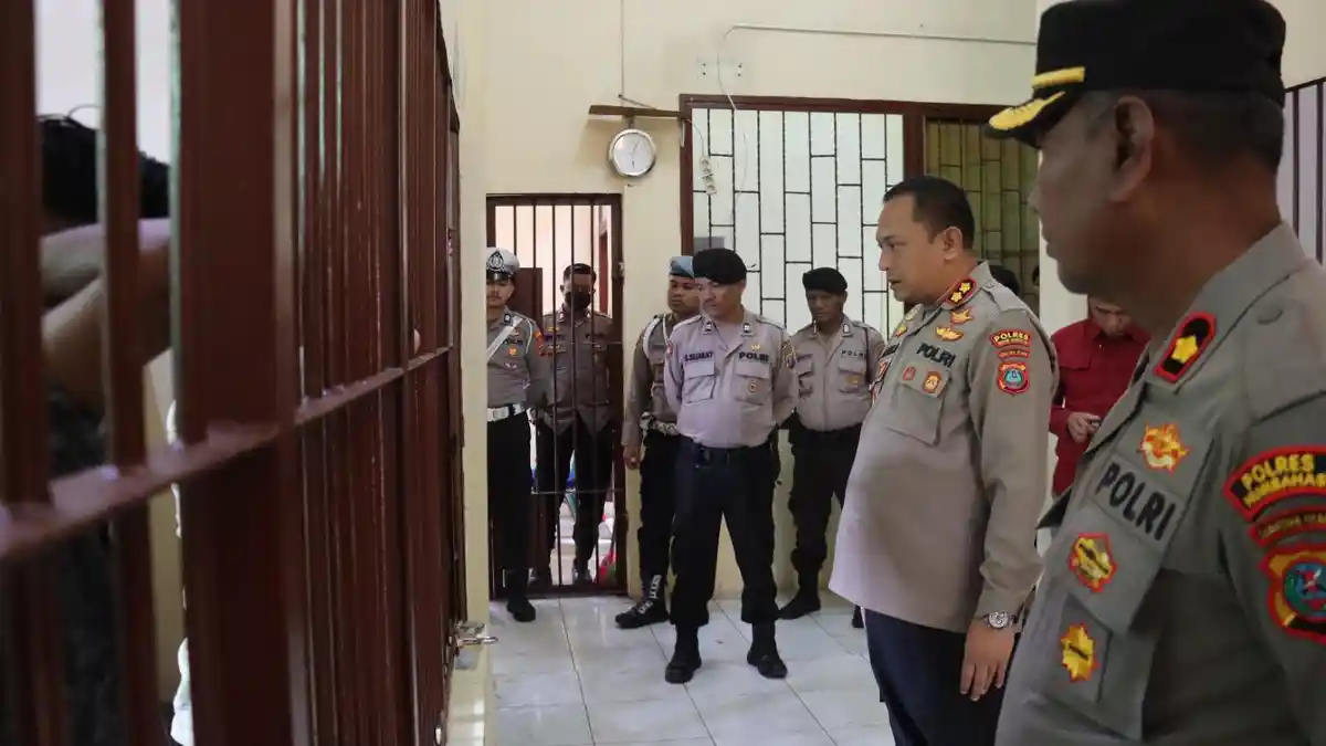 Kapolres Humbahas Sidak Ruang Tahanan, Pastikan Keamanan dan Pengawasan Ketat