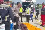 Proses-evakuasi-korban-kecelakaan-maut-di-ruas-tol-Indrapura-Kisaran.jpg
