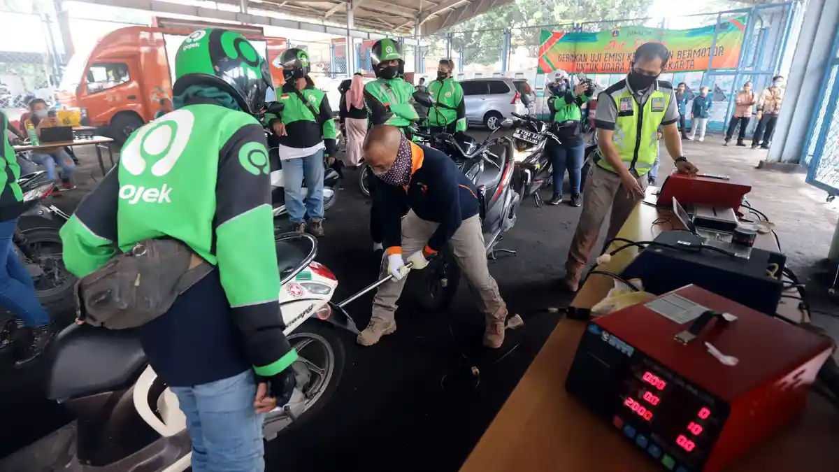 Pemprov DKI Diminta Mudahkan Syarat STRP Pengemudi Transportasi Online