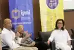 Peluncuran Buku Navigating Turmoil