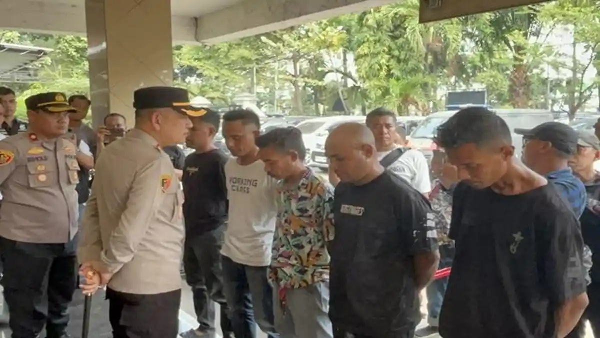 Sebut Polisi Ecek-Ecek & Ngaku Ada Abang di Mabes Polri, 5 Debt ...
