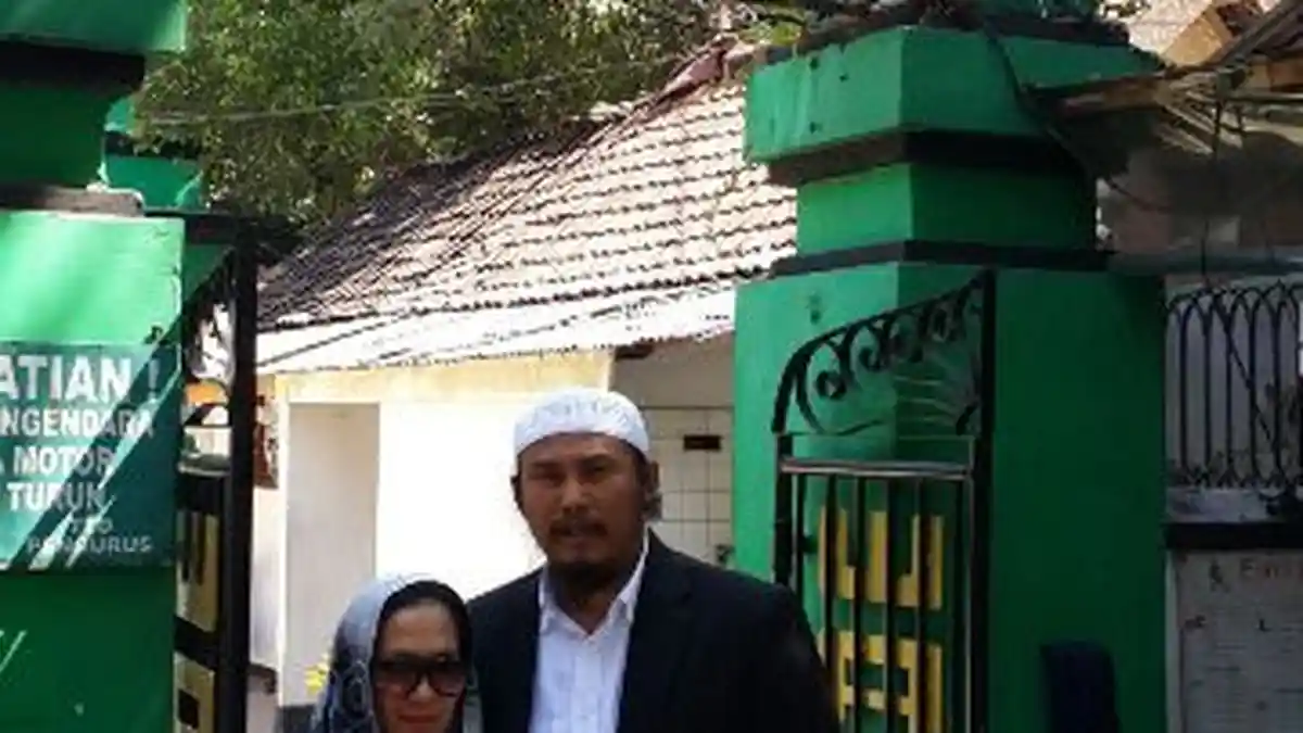 Dorce Gamalama Gelar Pernikahan Cateringnya Nendia Primarasa