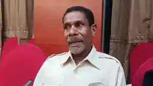 Ketua-Apindo-Papua-Barat-Piter-Woniana-Senin-9122024.jpg