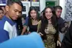 Dewi Perssik Buka Bisnis KTV di Medan