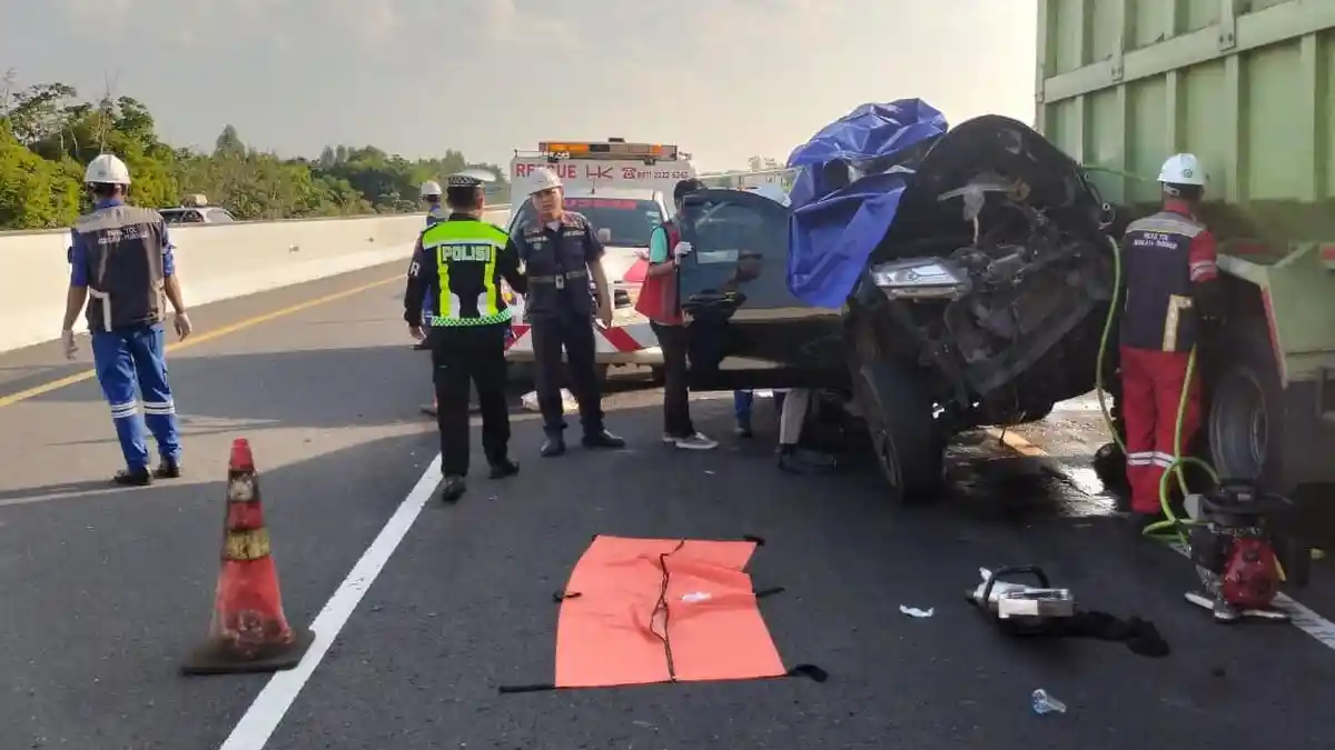 Daftar Identitas Korban Kecelakaan Maut di Tol Palembang-Prabu, 3 Meninggal, 3 Luka-luka - Tribunsumsel.com