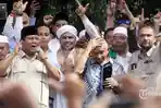prabowo-subianto-didampingi-amien-rais-menyampaikan-pidato-politiknya.jpg