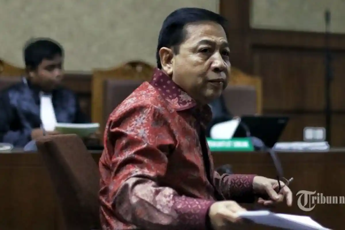 Setya Novanto Tertunduk Saat Divonis 15 Tahun Penjara, Ini Hal Meringankan dan Memberatkan