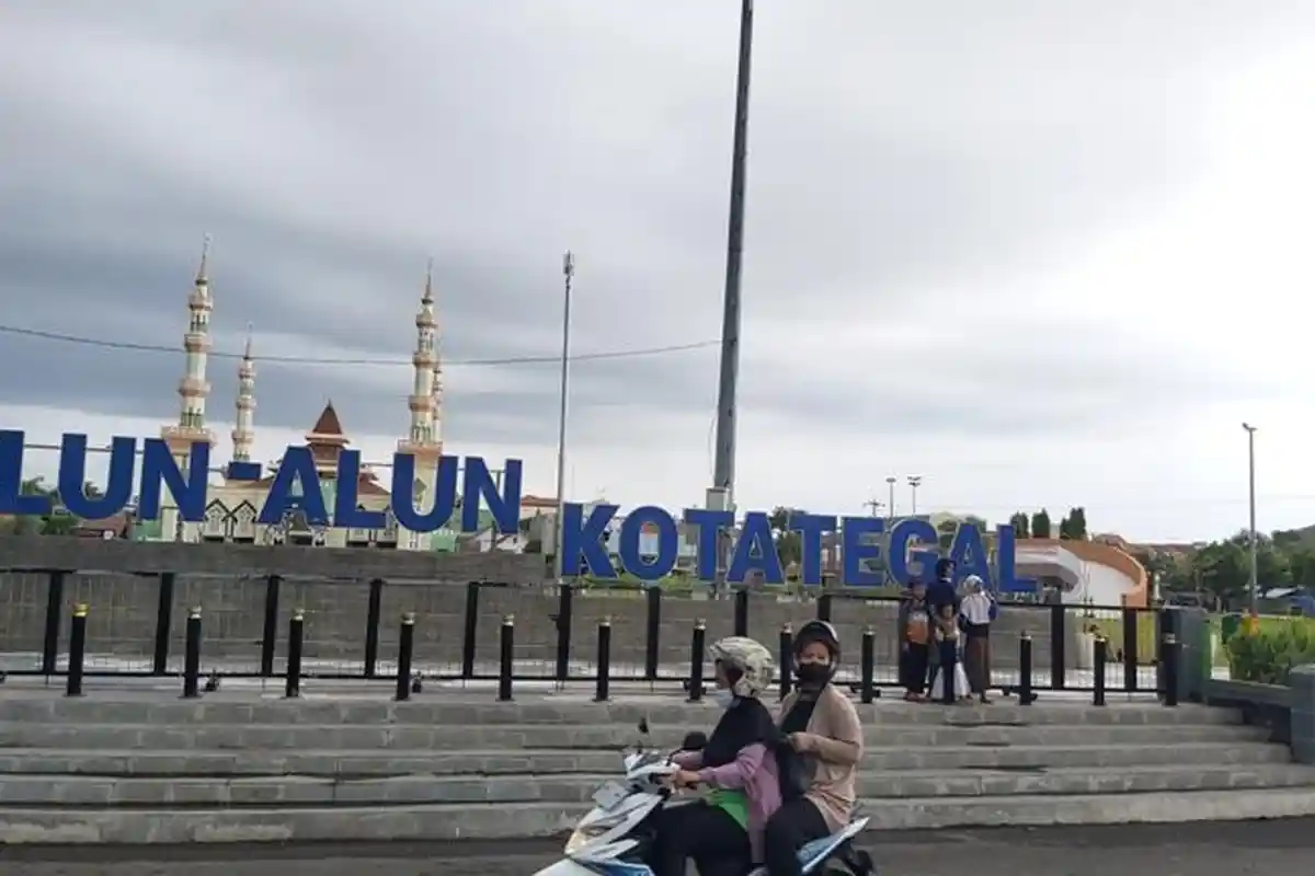 Warga Tegal Pertanyakan Masih Tutupnya Alun-alun, Mereka Menilai Kurang Bijaksana 