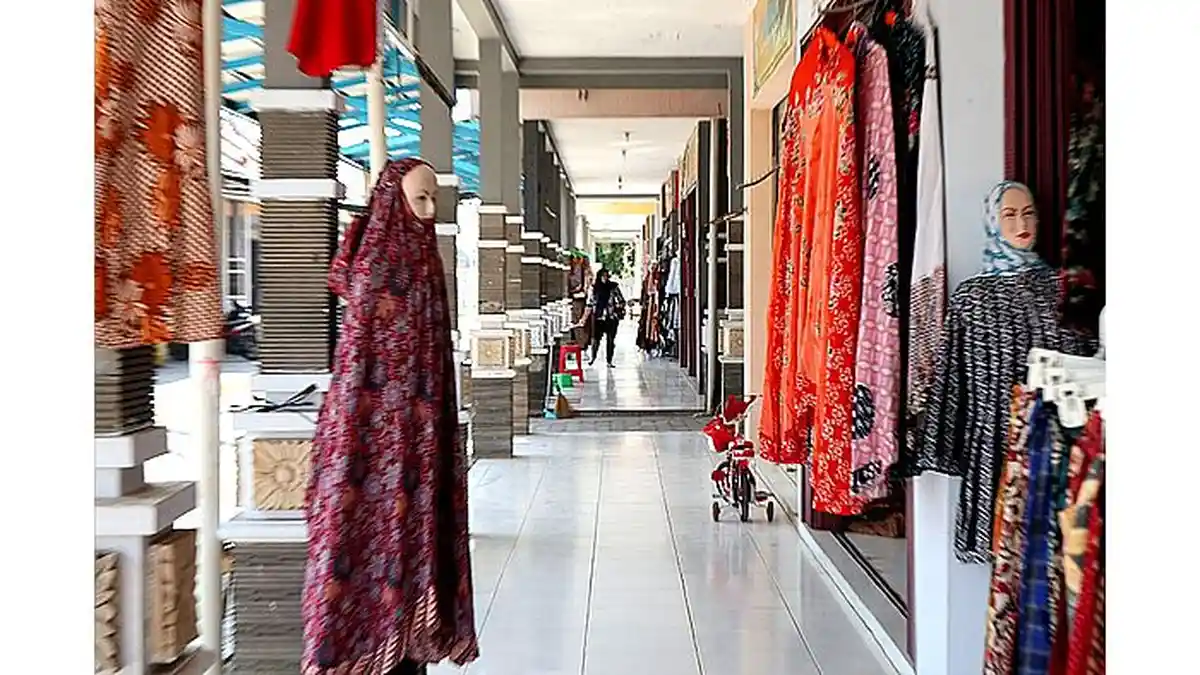 Pedagang Batik Kabupaten Cirebon Berharap Ada Perhatian dari Pemerintah
