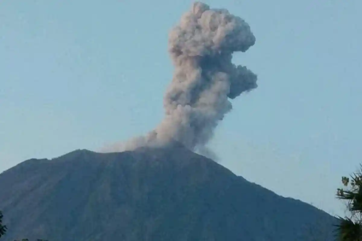 Warga Sempat Panik Dengar Suara Gemuruh dari Gunung Agung, Pos Pantau: Status Level III atau Siaga