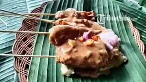 Seporsi-Sate-Kere-Mbak-Tug-yang-jadi-langganan-Jokowi.jpg