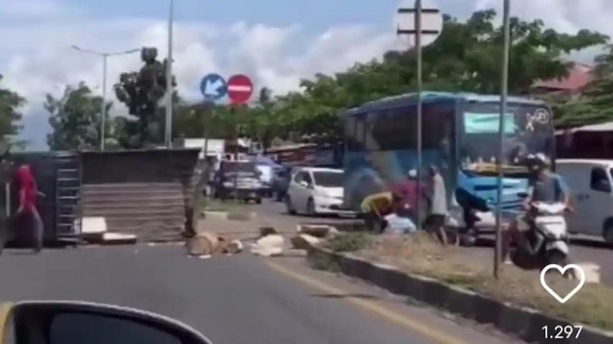 POPULER PADANG: Kecelakaan Bus Trans Padang di Bypass dan Polisi Amankan 67 Motor Berknalpot Bising