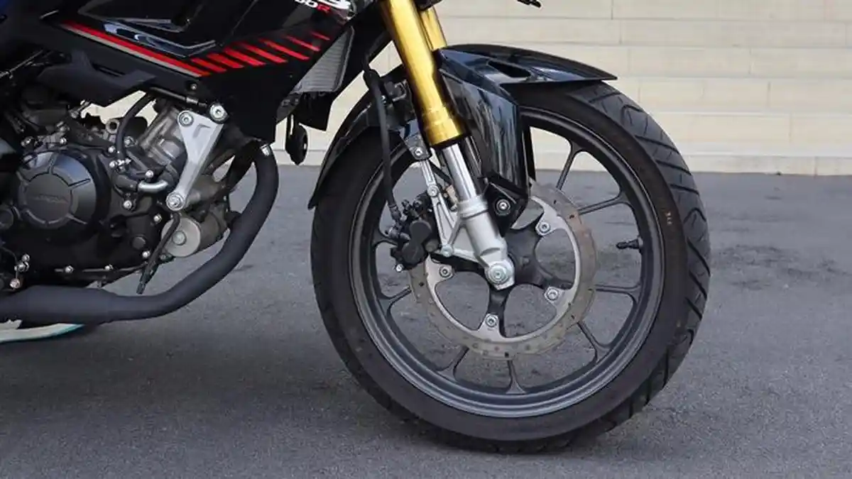 Tips & Trik Berkendara Sepeda Motor Agar Ban tak Cepat Aus Menurut Instruktur Astra Motor Jateng