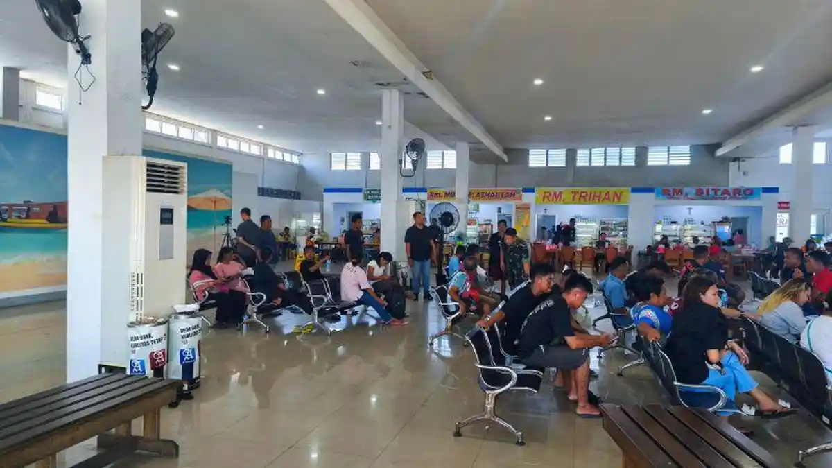 Pengakuan Korban Kebakaran KM Barcelona VA: Tidak Dapat Life Jacket, ABK Lompat Duluan