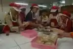Pelatihan Memanfaatkan Ikan Laut Jadi Sosis Oleh FTP UKWMS