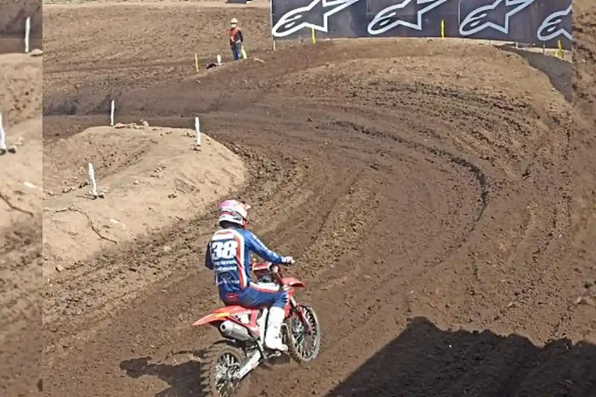 Tim Gajser Torehkan Catatan Waktu Tercepat di Free Practice MXGP Samota 2022