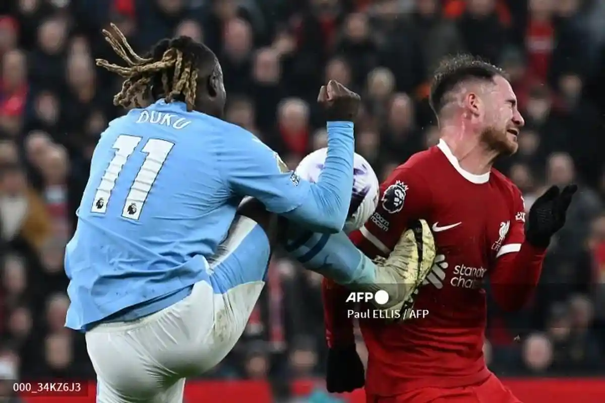 Mac Allister Marah Ditanya soal Pelanggaran Jeremy Doku