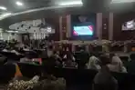 Suasana-di-gedung-paripurna-DPRD-Provinsi-Sumatera-Utara_penetapan-Gubsu_.jpg