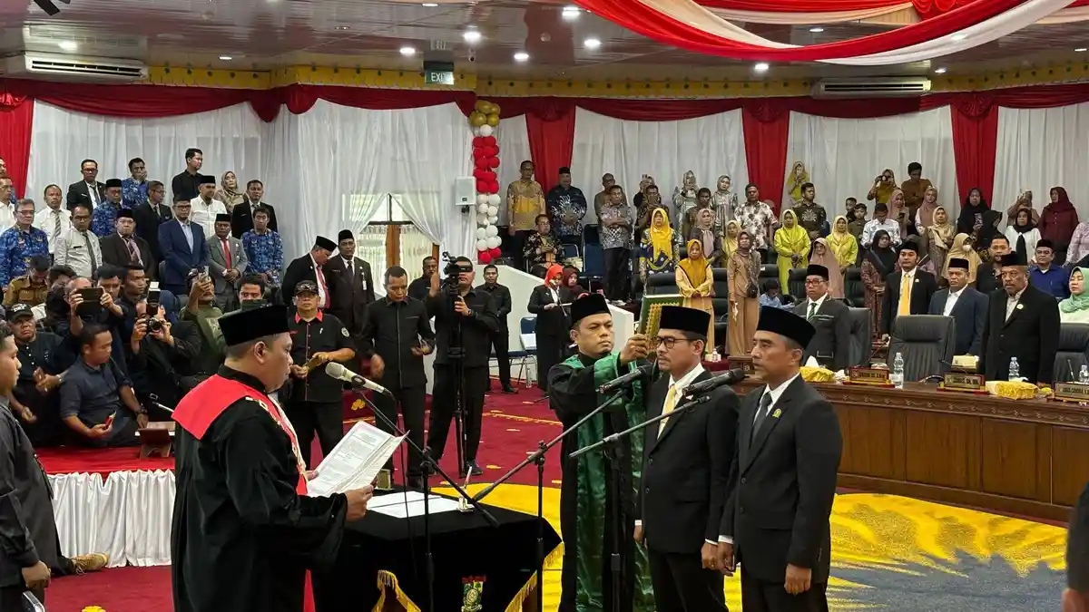 Taridi dari Gerindra Resmi Jadi Ketua DPRD Kampar Definitif, Iib dari Golkar Jadi Wakil Ketua