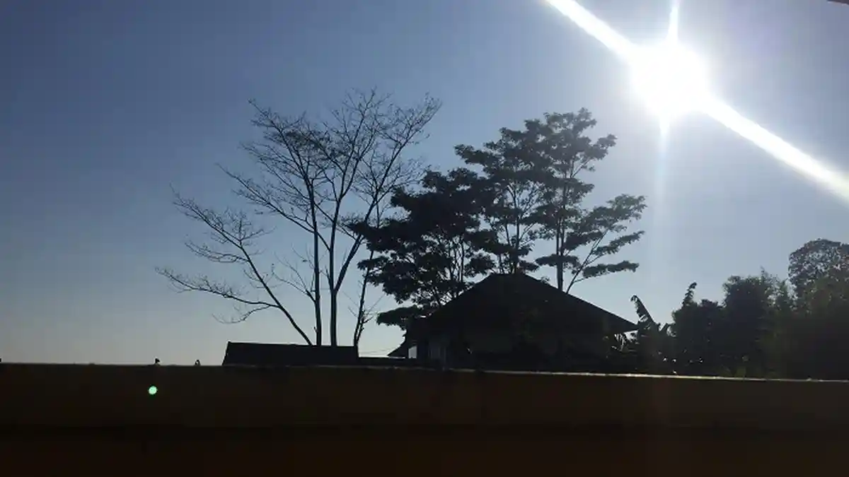 Suhu Udara di Wilayah Kota Semarang Hari Ini Mencapai 34 Derajat Celcius