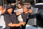 badut-penjual-mainan-anak-anak-dan-balon-di-Mojokerto-ditangkap-polisi-usai-bunuh-mertua.jpg