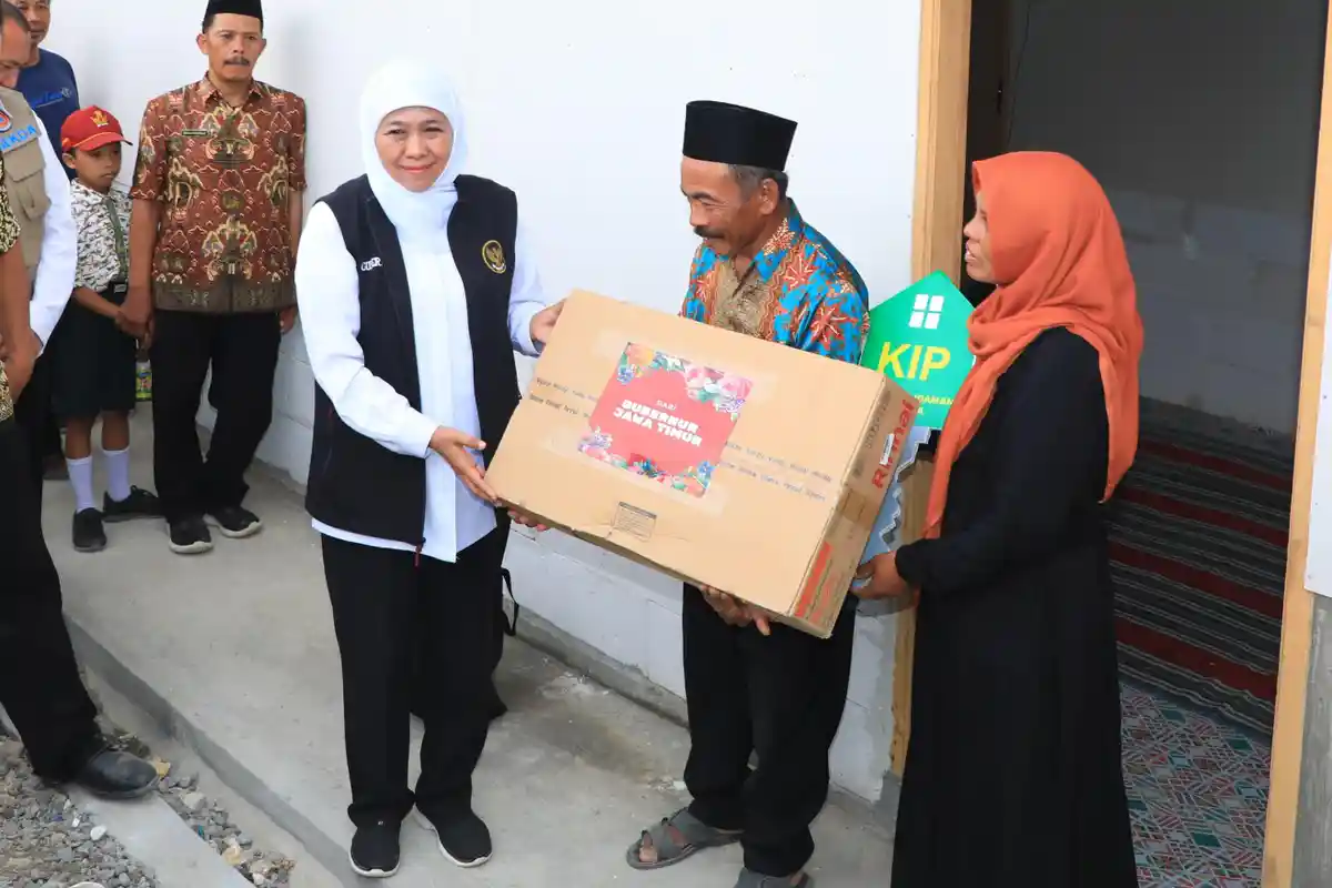 Pemprov Jatim Bangun 68 Huntara dan Jembatan Resapombo di Blitar, Khofifah : InsyaAllah Warga Aman