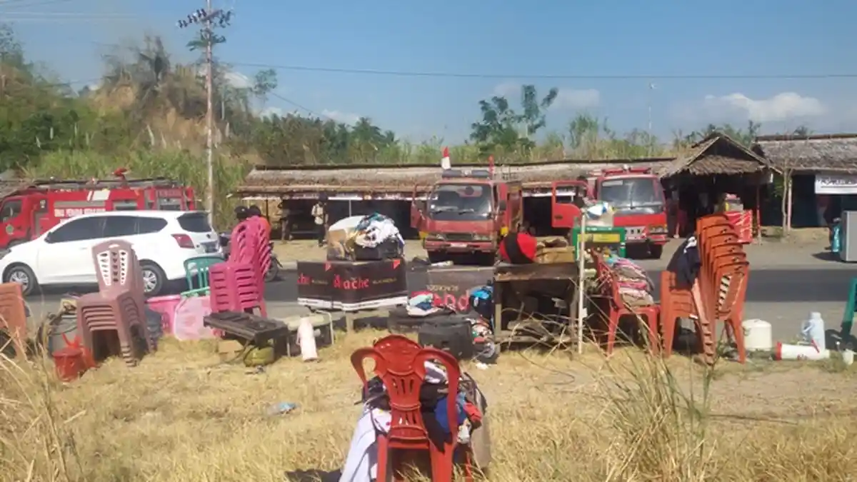 Ilalang Terbakar di Ringroad 2 Manado