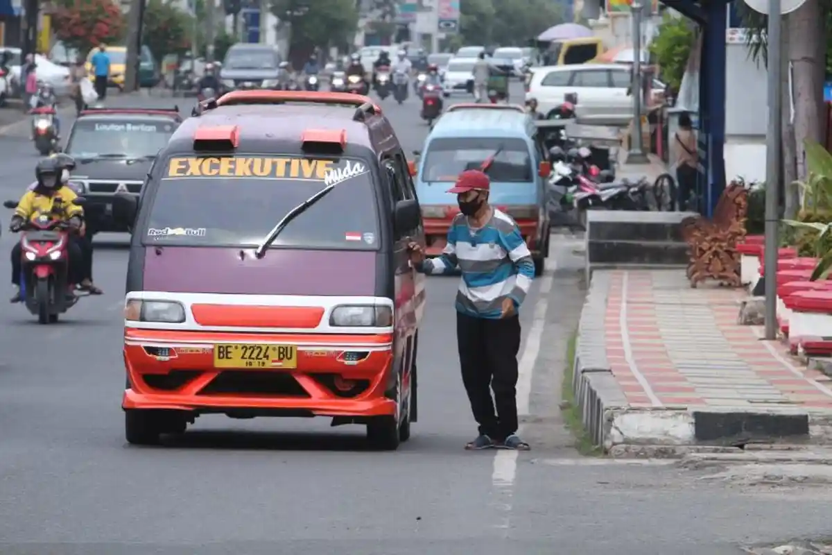 Angkot di Bandar Lampung Kian Terpinggirkan, Tahun 2022 Mendatang Hanya Tersisa 67 Angkot
