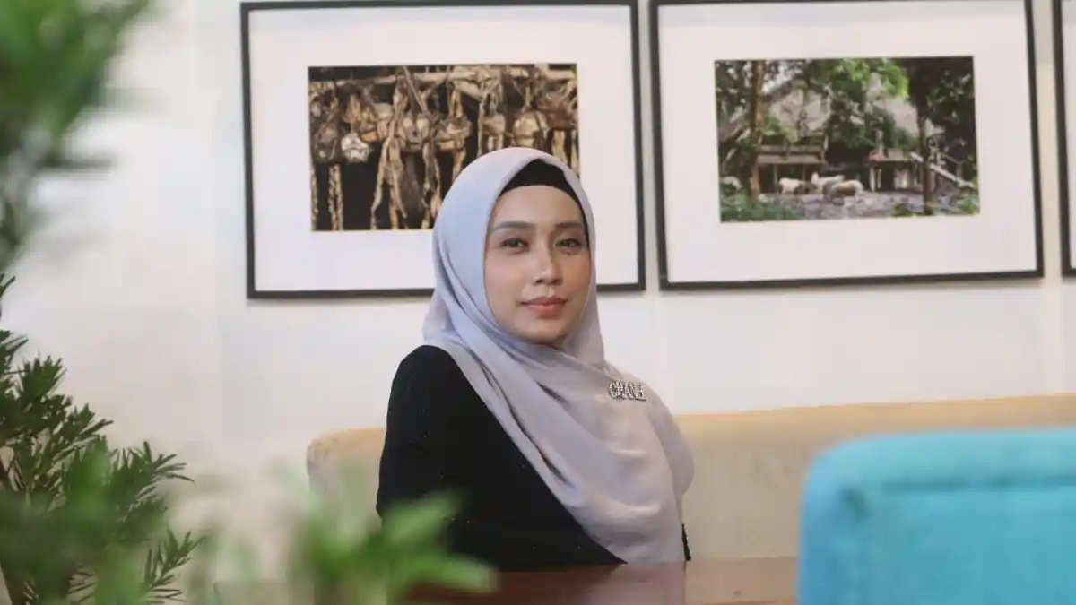 Bayar Seribu Rupiah, Deasy Arfriani Bersama Tim Hadirkan Warung Nasi Rp 1000 Dhuafa