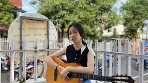 Potret-Cewek-Cantik-Main-Gitar-di-Manado-Sulawesi-Utarafhjfghfgh.jpg
