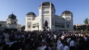 Salat-Idul-Fitri-1447-Hijriah-di-Masjid-Raya-Medan_20260321_183444.jpg