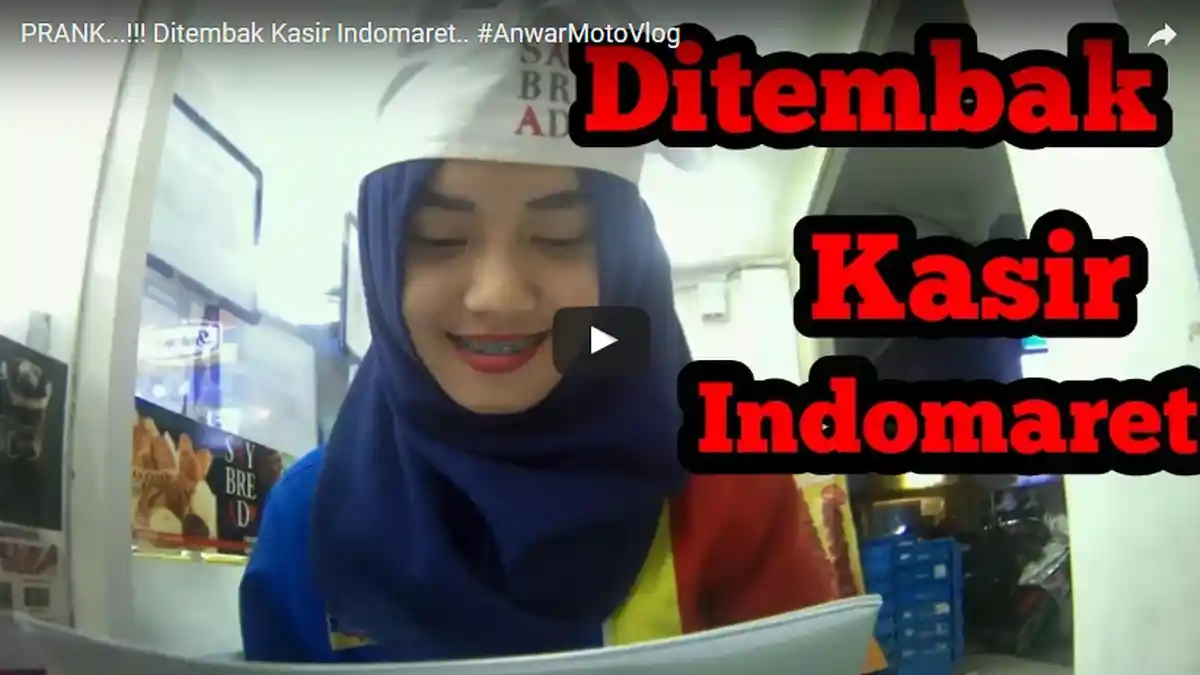 VIDEO: Kasir Cantik Indomaret ini Dijebak, Apa yang Ditulisnya Mendadak Trending