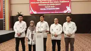 Komisioner-KPU-Sulbar-konfrensi-pers-usai-penetapan-DPT-pilkada-serentak-2024.jpg