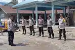 Personel-Polsek-Raya-Kahean-Polres-Simalungun-mengamankan.jpg
