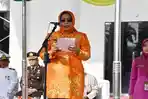 Bupati-Mempawah-Erlina-saat-menjadi-inspektur-upacara.jpg