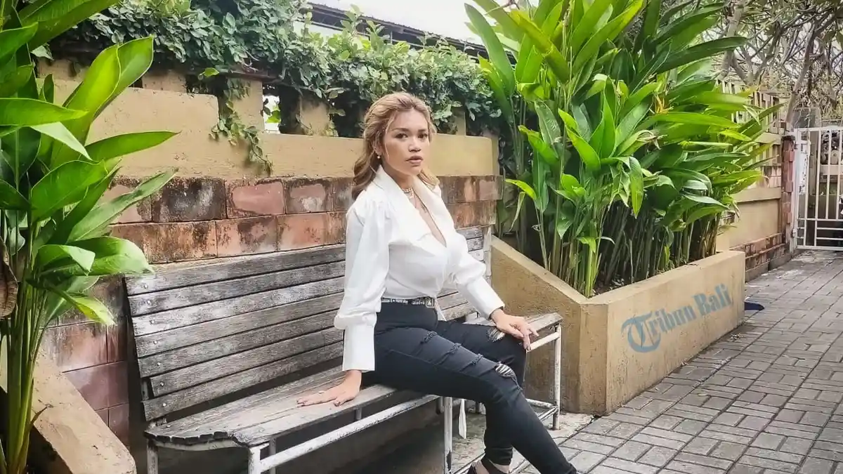 Berlatar Belakang Keperawatan, Asri Saputri Jajal Blantika Musik Pop Bali, Rilis Dua Single