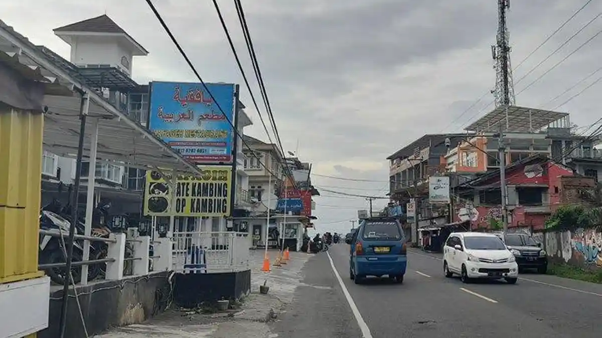 Wisatawan di Puncak Bogor Kembali 'Keblondrok' Beli Rokok Sebungkus Diminta Rp 50 Ribu