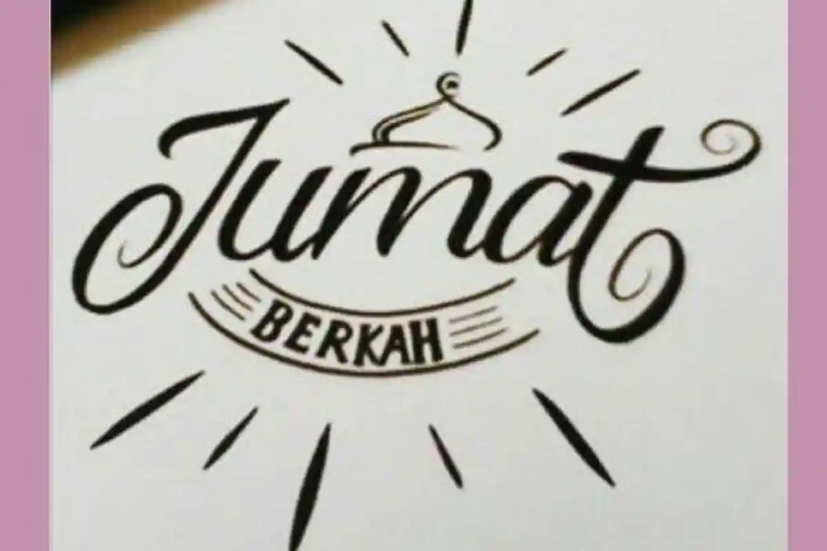 Doa dan Amalan Terbaik di Hari Jumat, Membaca Shalawat, Surah Al-Kahfi, Bersedekah