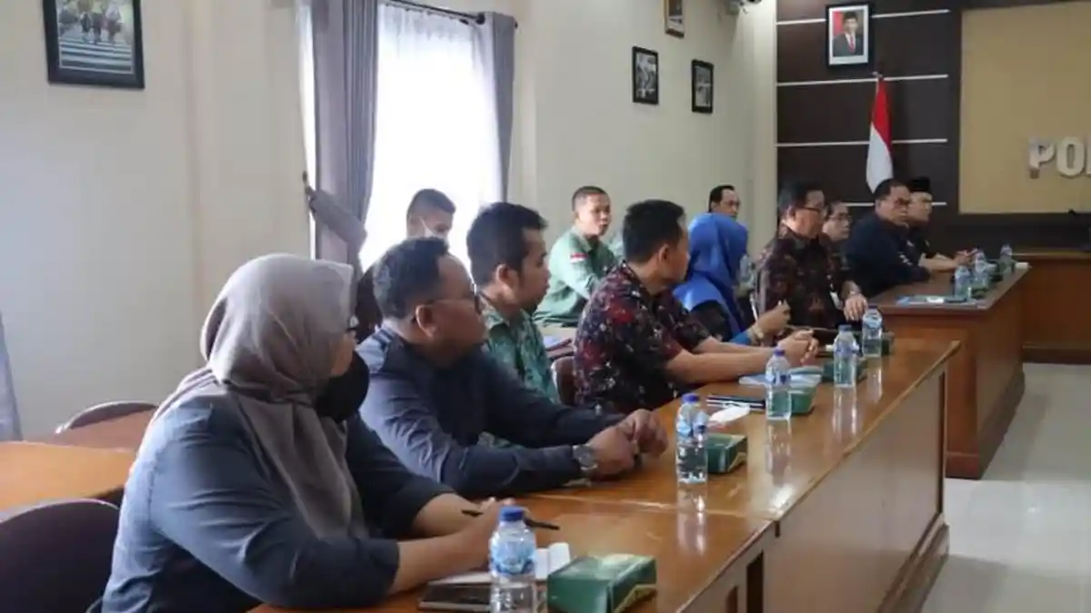 Cegah Tawuran Antar Pelajar, Polresta Cilacap Ajak Pelajar SMK dan Perwakilan Guru Ngobrol Bareng