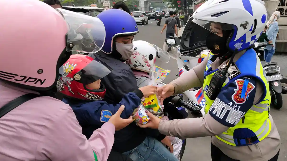Penjelasan tentang Helm yang Pernah Jatuh, Apakah Masih Bisa Dipakai Lagi?