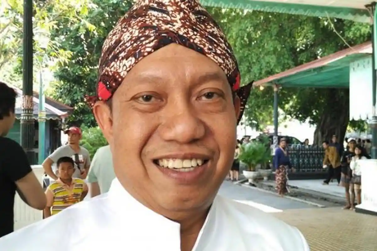 Mantan Wali Kota Yogyakarta Haryadi Suyuti Dibawa Pakai Bus Brimob