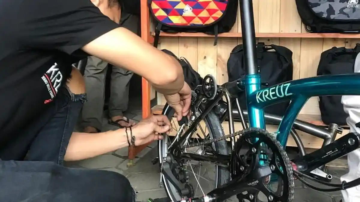 Selain Kreuz, 2 'Jiplakan' Sepeda Brompton Ini Juga Laku Keras di Indonesia