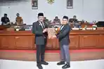Bupati Bireuen Serahkan LKPJ 2025 dan Ajukan Dua Raqan Strategis ke DPRK