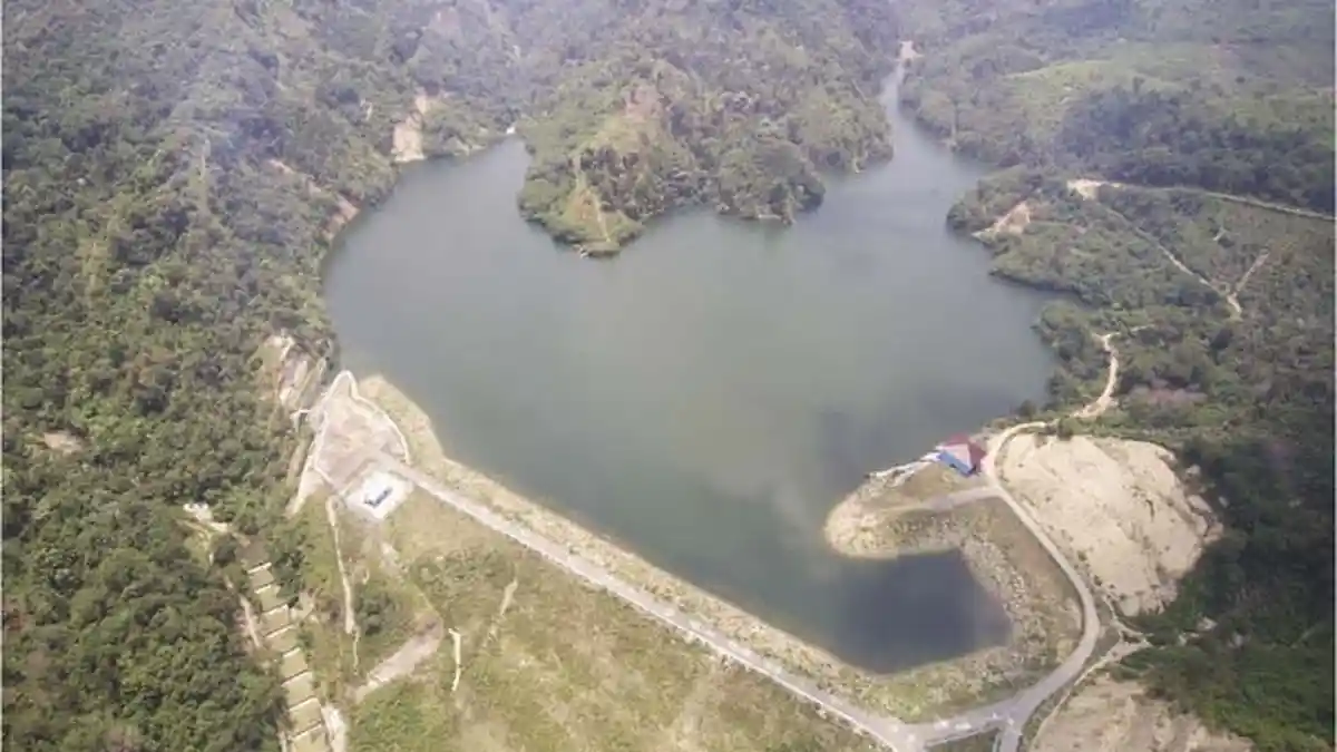 Waduk di Bireuen Penuh Enceng Gondok